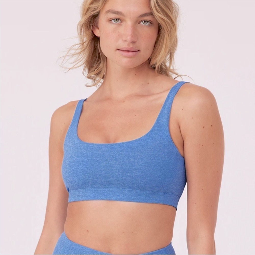 🍒NWT Outdoor Voices Double Time Bra in Blueberry. Size: XXS